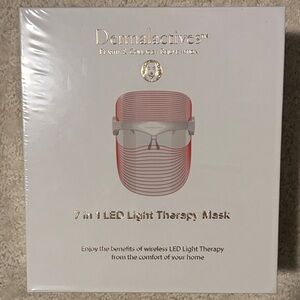 NEW Dermalactives 7 in 1 LED Light Therapy Mask